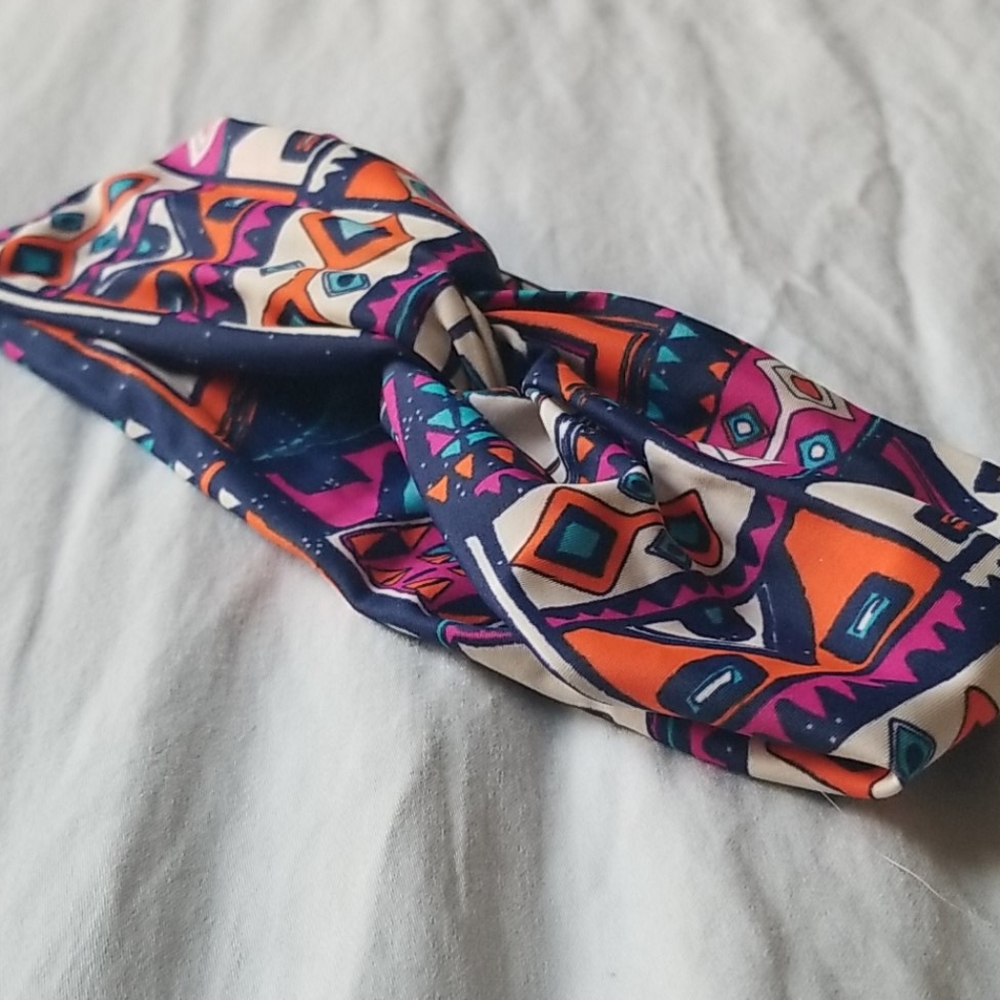 Stretchy fun print headband
